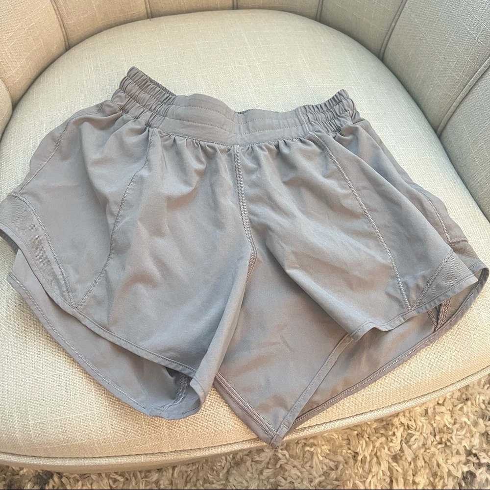 Lululemon Hotty hot short size 4 tall
